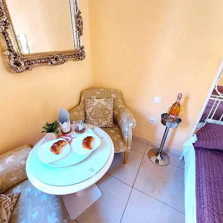 Small Apartment, Adeje House Wifi Free 阿德耶
