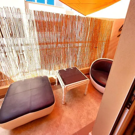 Small Apartment, Adeje House Wifi Free 펜션
