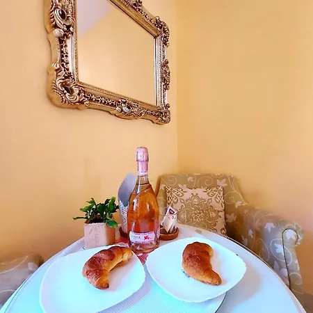 Small Apartment, Adeje House Wifi Free Hébergement de vacances *